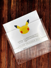 Lade das Bild in den Galerie-Viewer, Pokemon Elite Trainer / Top Trainer Box Acryl Case mit Magnetdeckel
